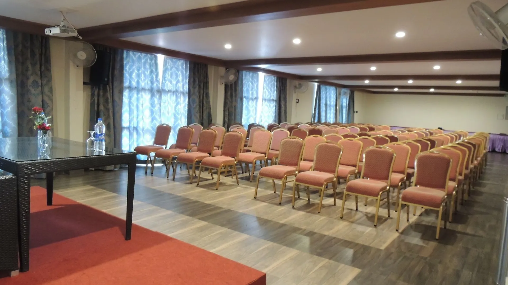 Hotel Birds Valley Resort Munnar