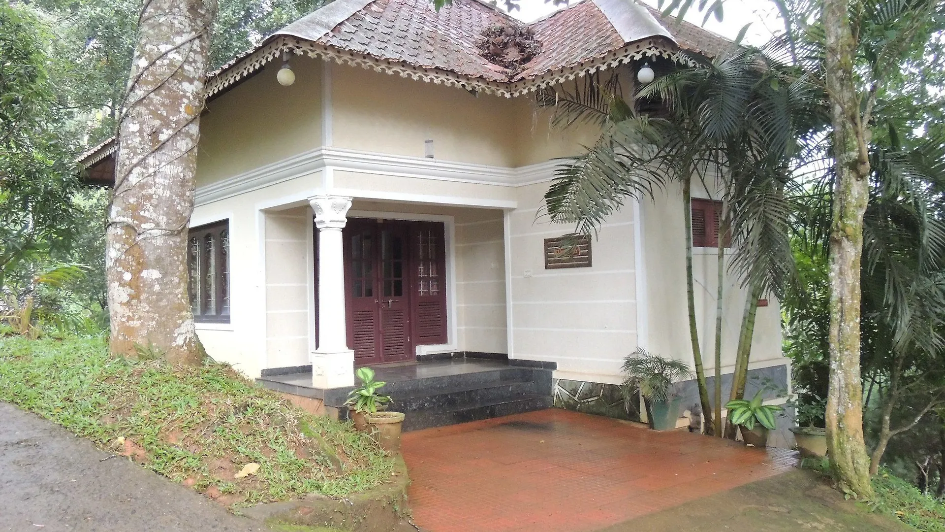 *** Hotel Birds Valley Resort Munnar India